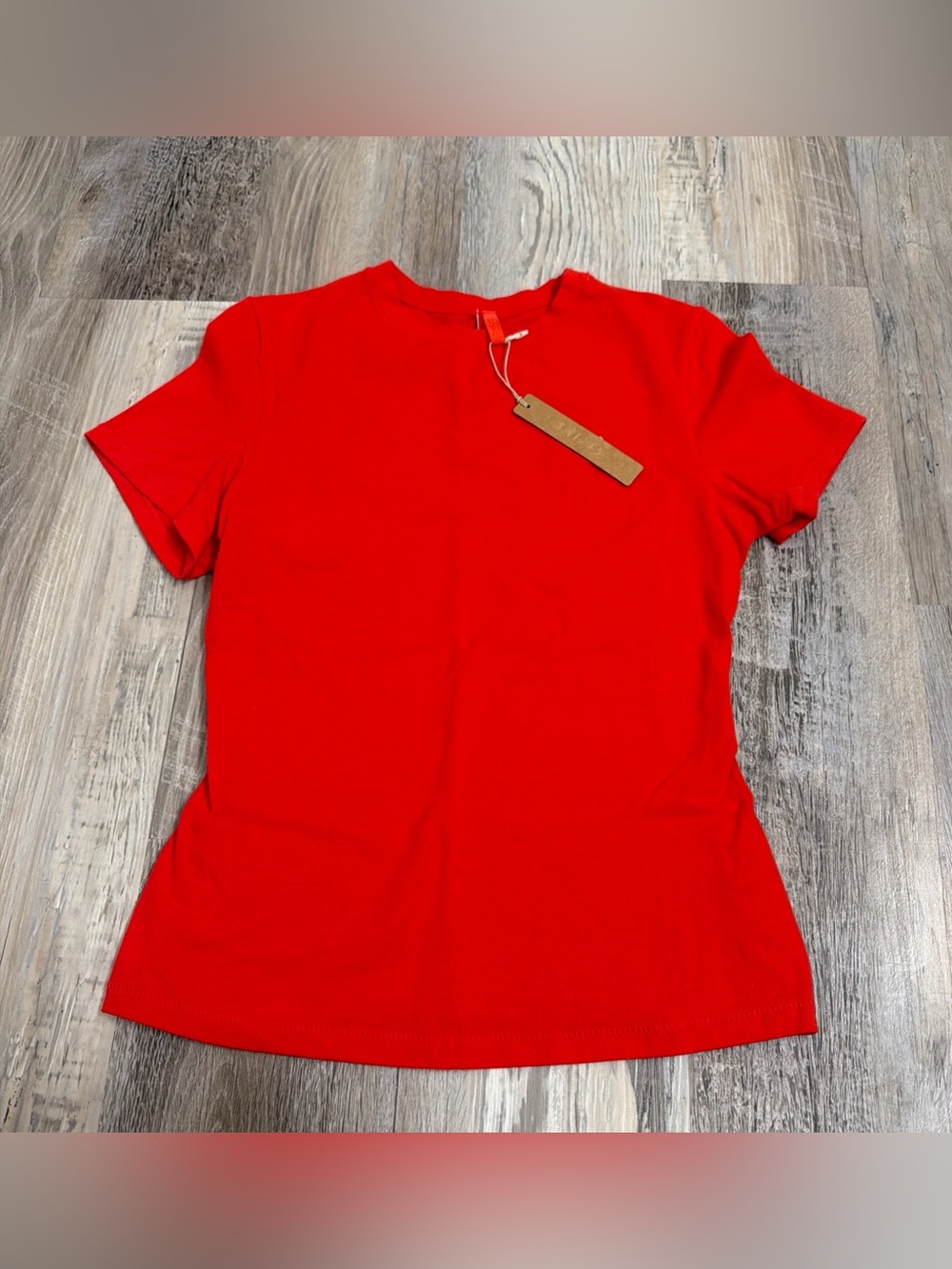 Skims cotton jersey tshirt ruby red Size Medium 
New with tag